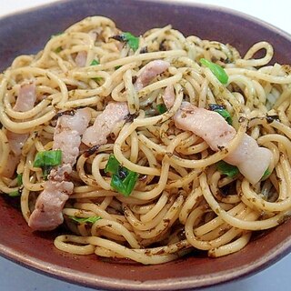 豚バラと海苔佃煮と九条葱の焼きそば♬